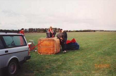 dm199211