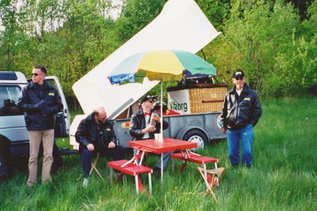 dm200104