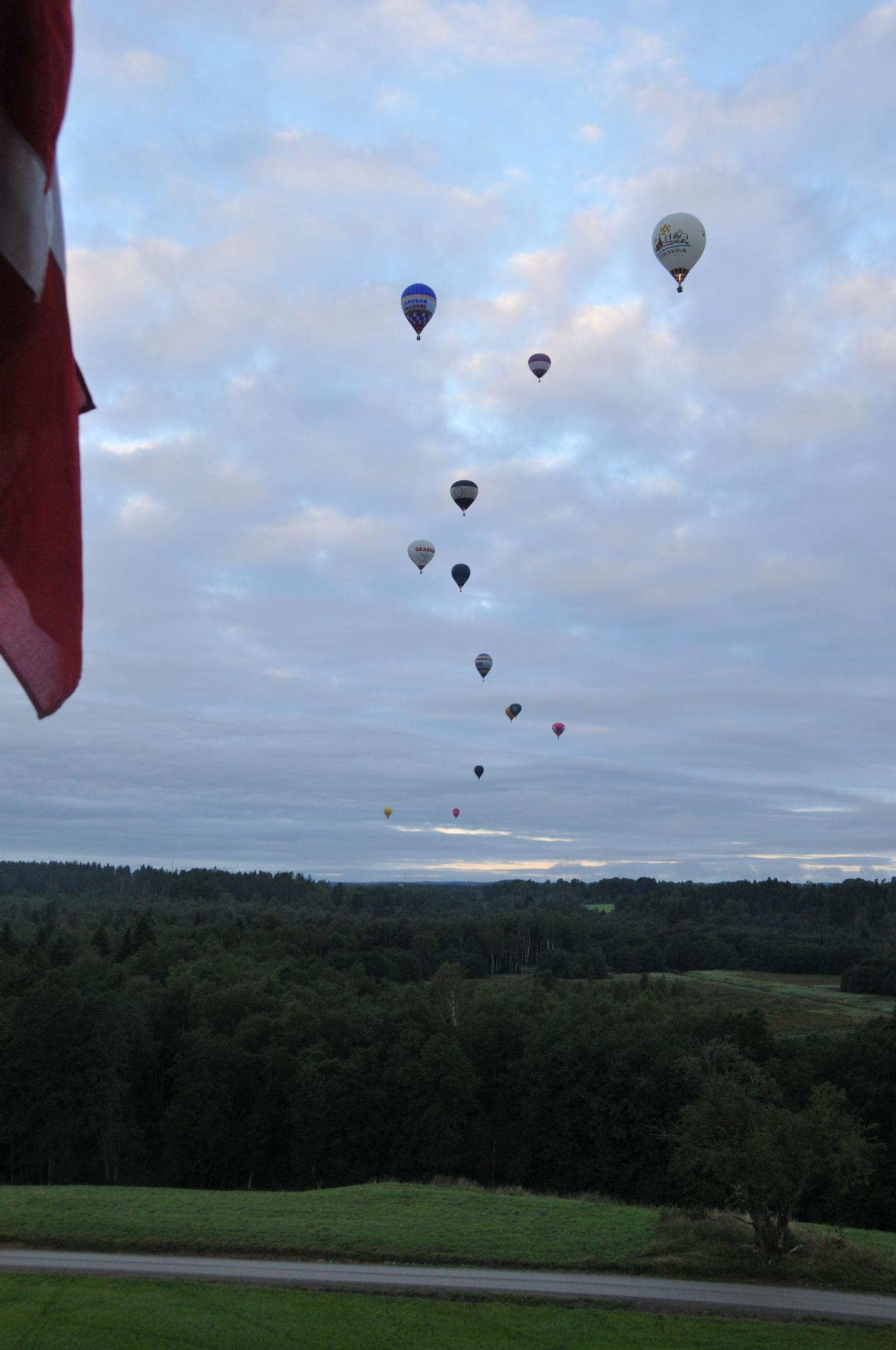 TJO 8977 (billede af mage ballons)